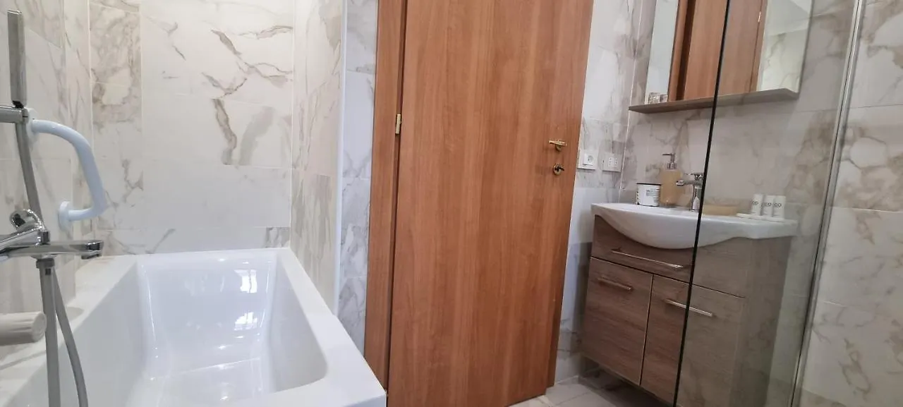 شقة ميلان  في Altido New Apt 10 Min From Duomo, 25 Min From Linate إيطاليا
